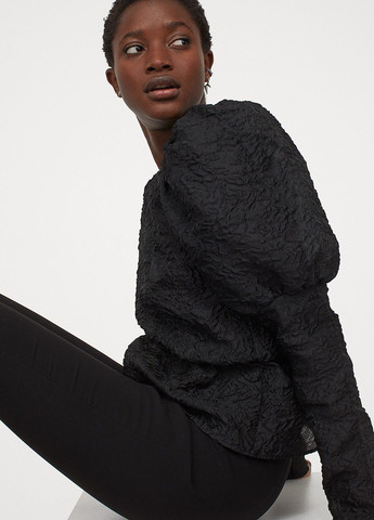 Чорна блуза із жакардової тканини H&M