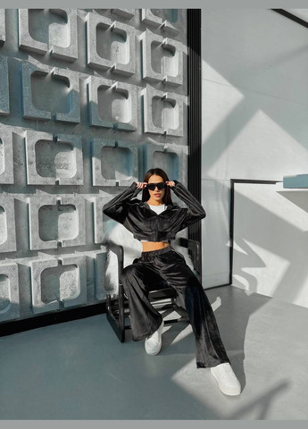 Жіночий спортивний костюм з капюшоном. Україна (331605983)