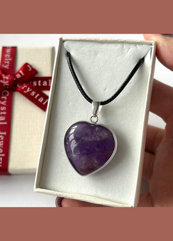 Кулон з натуральним каменем Аметист в оправі у формі серця на шнурку в подарунковій коробочці Овен (331291793)