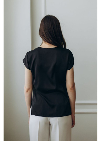 Чорна блуза футболка віскоза шовк короткий рукав прямий крій 40 чорна Модниця
