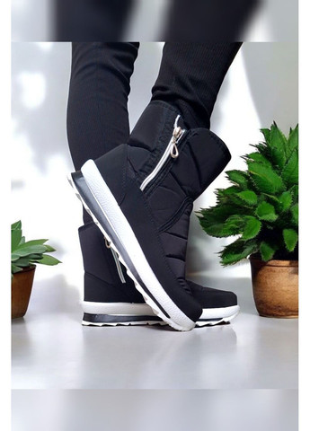 Короткі чорні жіночі дутики зимові на хутрі дві блискавки теплі з білою підошвою Karolina Дутики (366290176)