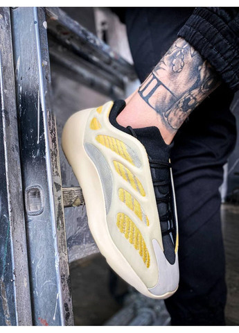 КРОСІВКИ ЖІНОЧІ ADIDAS YEEZY BOOST 700 V3 SRPHYM АДІДАС ІЗІ БУСТ No Brand чорні демісезони (367168814)