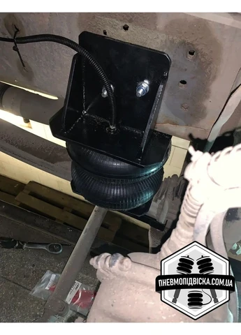 Комплект пневмоподвески на переднюю ось Mercedes Atego SABO (402664507)