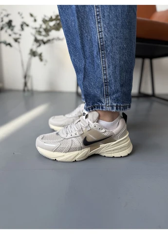 Чорні кросівки чоловічі nike v2k run runtekk beige black найк в2к рантек чорні демісезон No Brand