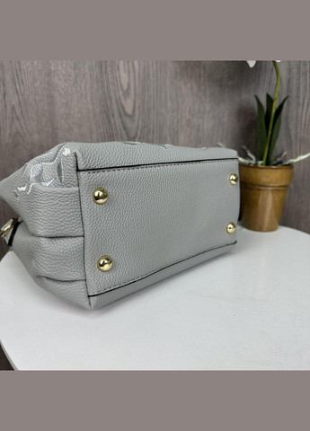 Жіноча міні сумочка з квітами вишивкою, маленька сумка з квіточками та брелоком Сірий No Brand (334730295)