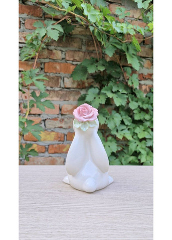 Декоративная керамическая статуэтка Зайчик Гармоника с цветком No Brand (362669748)