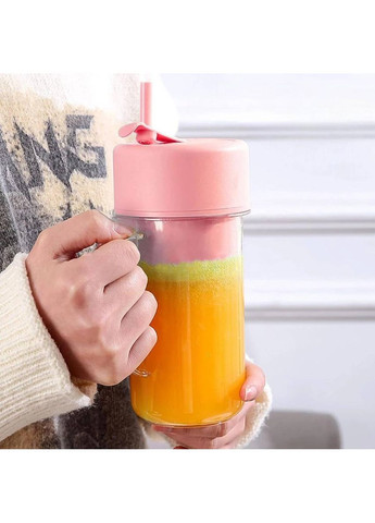 Портативный блендер стакан с трубочкой для приготовления коктейлей и смузи чашка для сока Crusher Розовый No Brand (360531881)