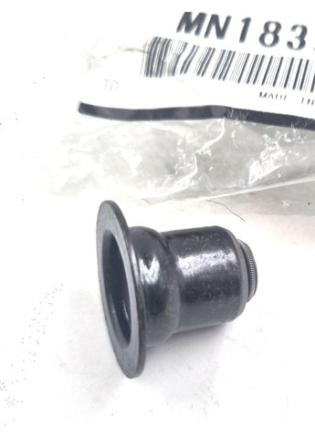 Сальник клапана впуск/выпуск, оригинал MN183952 Митсубиси Аутлендер, Лансер, АСХ 2006-2024 Mitsubishi (360503835)