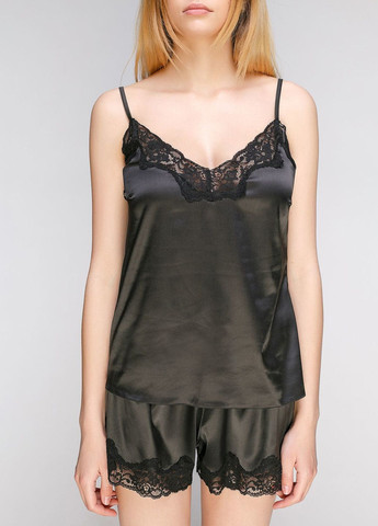 Черная всесезон пижама женская комплект шелковая lingerie майка + шорты Serenade