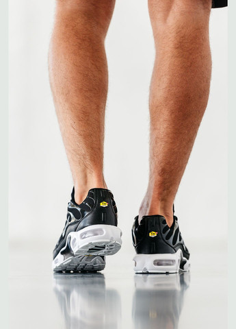 Черные демисезонные кроссовки мужские и женские nike air max tn plus black | найк аир макс тн плюс черные No Brand