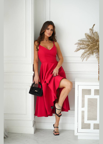 Красное коктейльное платье приталенного силуэта Украина