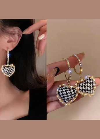 Сережки жіночі Гусячі лапки No Brand (327274150)