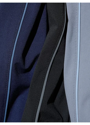 Черная демисезонная ветровка Uniqlo