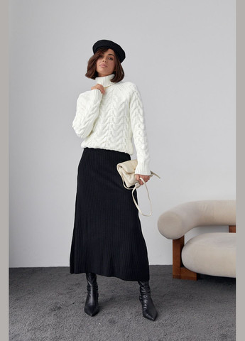 Молочный зимний женский свитер из крупной вязки в косичку 4645 Lurex