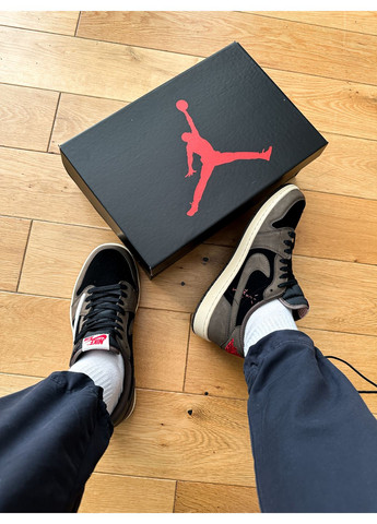 Коричневі Осінні кросівки чоловічі і жіночі nike air jordan 1 retro low x travis scott low | найк еір джордан 1 ретро коричневі No Brand