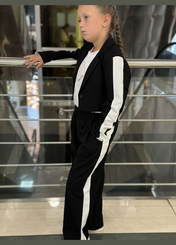 Черный демисезонный костюм для девочки tob002-tob004 короткий жакет + брюки-палаццо черный с белым (италия) брючный To Be Too