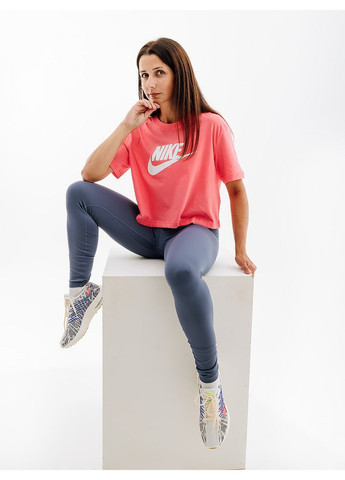 Розовая демисезон футболка w nsw tee essntl crp icn ftr Nike