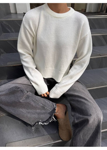 Молочний жіночий укорочений в'язаний светр з розрізами No Brand Б1466-137/4