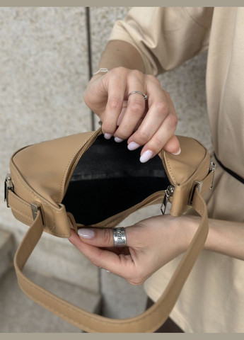 Жіноча сумка бежева кавова 1447 багет No Brand (299279321)