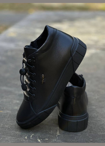 Черные зимние ботинки Vakko