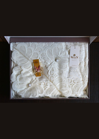 Велюрова скатертина Nehir 160х350 Selin (338425218)