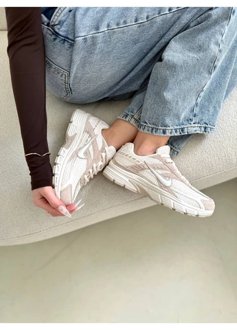 КРОСІВКИ ЖІНОЧІ NIKE INITIATOR BEIGE НАЙК ІНІТІАТОР БЕЖЕВІ No Brand бежеві демісезони (391948398)