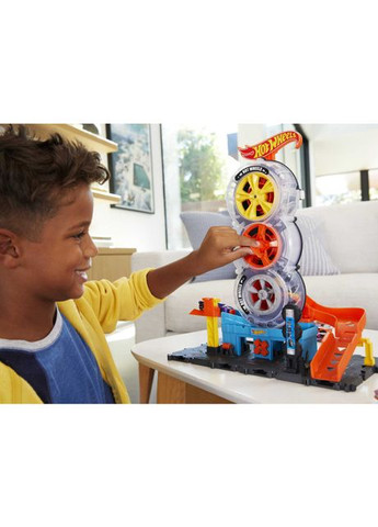 Трек-игровой набор City Головокружительные трюки на шиномонтаже (HDP02) Hot Wheels (367859697)