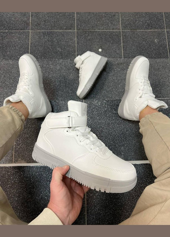 Белые зимние кроссовки Vakko