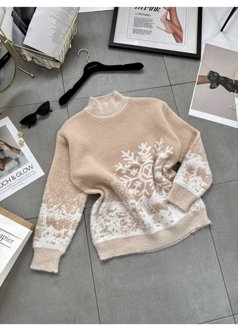 Бежевий зимовий затишний светр із новорічним візерунком джемпер No Brand