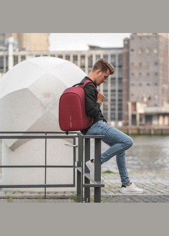 Городской рюкзак Анти-злодей Bobby Hero Regular Red 18л (P705.294) XD Design (322206857)