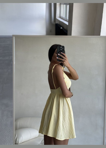 Жовтий повсякденний легкий жіночий сарафан з відкритою спиною Adelante однотонна