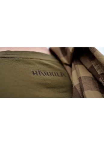 Оливкова футболка harkila h-logo s/s t-shirt dark olive No Brand