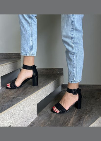 Черные женские кожаные босоножки на каблуке 1506 черные L&M