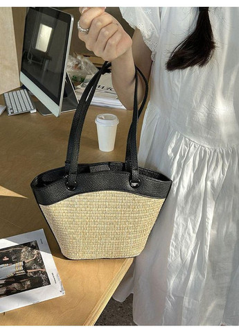 Среднего размера трендовая летняя сумка в трапеце подобной формы из соломы и экокожи черного цвета No Brand (363262612)