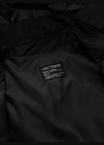 Черная демисезонная ветровка No Brand