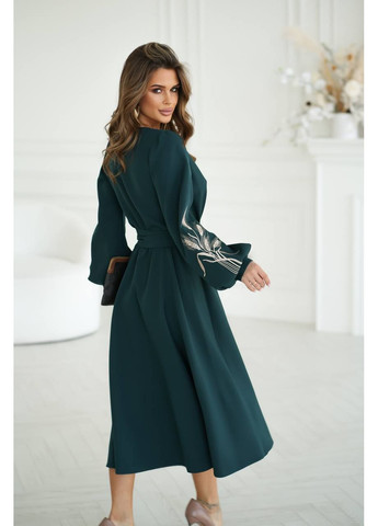 Зелена сукня на запах з вишивкою костюмка на запах No Brand