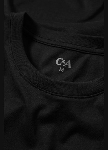 Чорна футболка з бавовни C&A