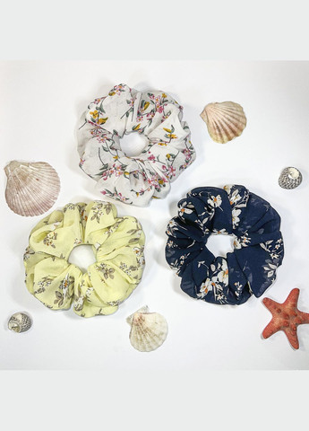 Набір резинок для волосся - Скранчі з квітковим принтом - 3 резинки з шифону : жовта, синя, біла InRed (306437366)