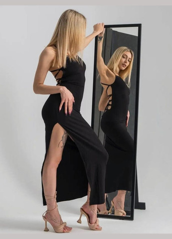 Черное кэжуал силуэтное платье в рубчик со шнуровкой на спине силуэтная Adelante