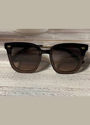 Очки женские солнцезащитные стильный коричневый цвет формы округлый квадрат с нежным блеском LIGHT (315889477)