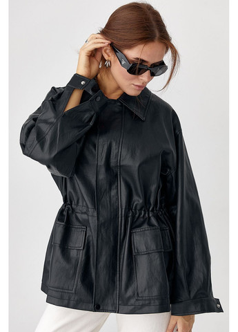 Чорна демісезонна жіноча подовжена куртка зі шкірозамінника Lurex