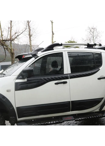 Верхние молдинги дверей (4 шт, ) для Mitsubishi L200 2006-2015 гг ABS (389780952)