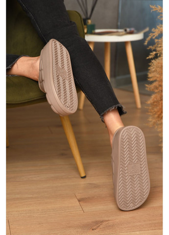 Галоши женские без задника утепленные бежевого цвета Let's Shop (351851287)