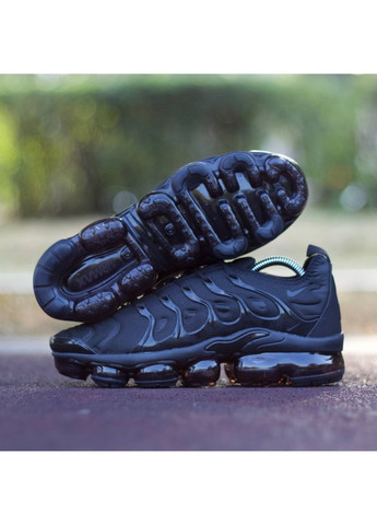Белые демисезонные кроссовки мужские nike air vapormax plus triple black 924453-004 No Brand