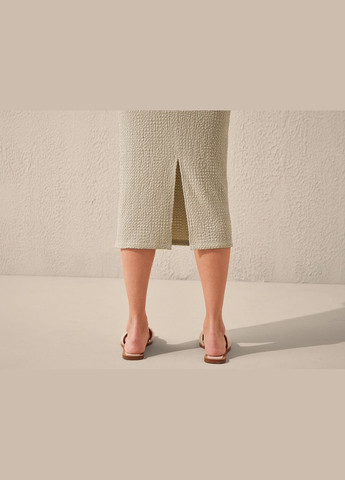 Бежева повсякденний сукня із жатої тканини для жінки lycra® 461986 бежевий Esmara