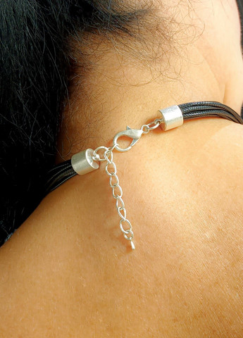 Колье di classe «Stella Nera» з текстильних шнурків та металевою підвіскою (374142871)