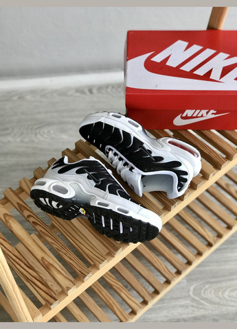 Кросівки жіночі і чоловічі No Brand air max Tn plus black white | Найк аір макс Тн плюс чорно-білі демісезони (316507747)