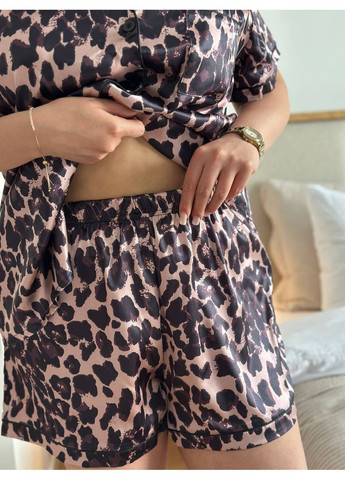 Коричнева всесезон трендовий стильний домашній костюм-піжамка лео сорочка + шорти Vakko