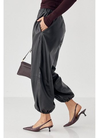 Брюки-джогеры из экокожи - черный цвет Lurex (370602238)