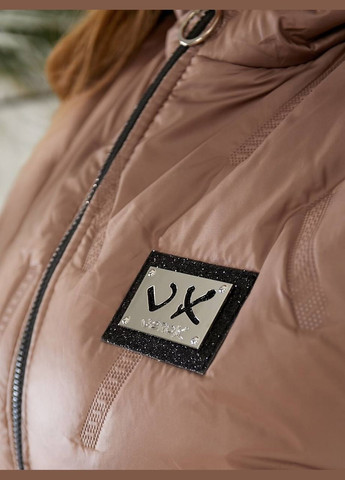 Женская демисезонная жилетка батал мокко бежевый с капюшоном и лампасами на молнии Viki Жилет (316111598)